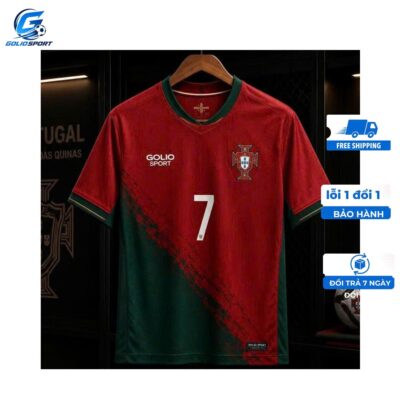 Áo bóng đá đội tuyển Bồ Đào Nha Golio Sport với thiết kế hiện đại, chất liệu cao cấp, thấm hút mồ hôi tốt, hỗ trợ in tên số và logo theo yêu cầu.